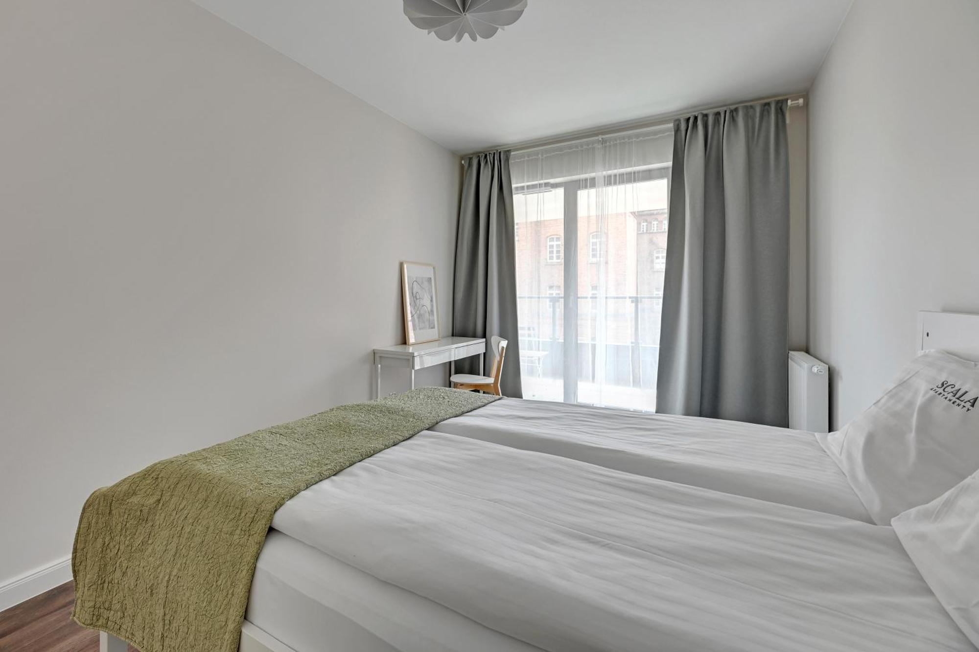 Scala Center Premium With Parking By Lion * Gdansk