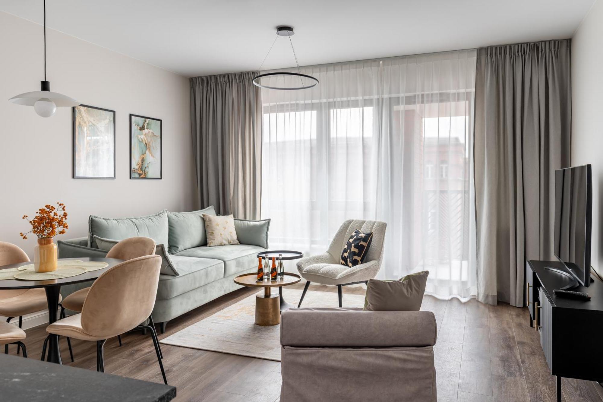 Scala Center Premium With Parking By Lion * Gdańsk